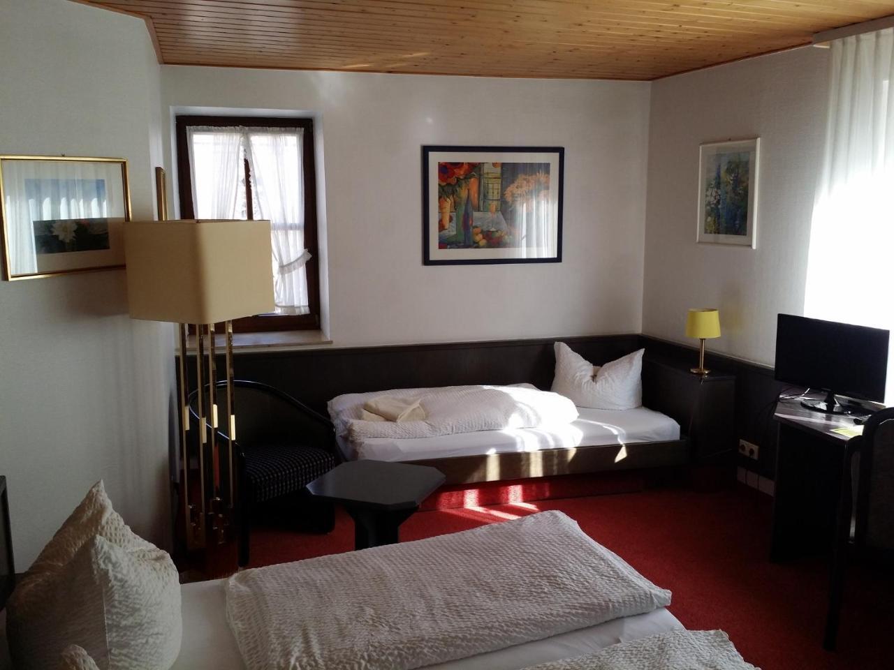 Hotel-Landgasthof Gruener Baum - Dittigheim Tauberbischofsheim Zewnętrze zdjęcie