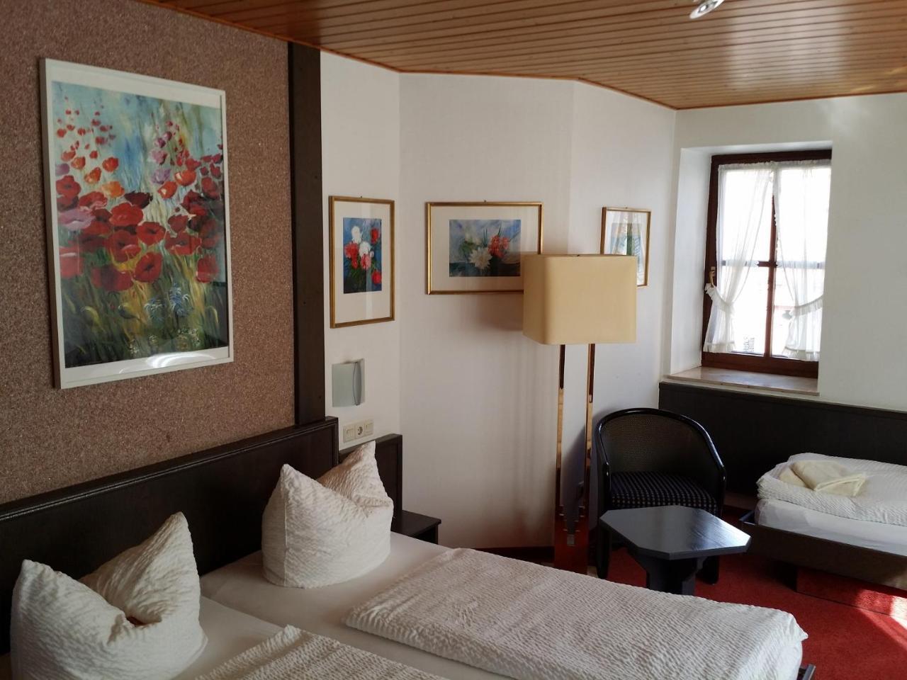 Hotel-Landgasthof Gruener Baum - Dittigheim Tauberbischofsheim Zewnętrze zdjęcie